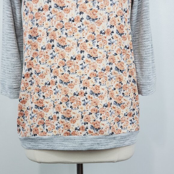 Wonderland by Orange Mixed Media Floral Front Ribbed Pullover Knit Top Size M - Picture 3 of 12